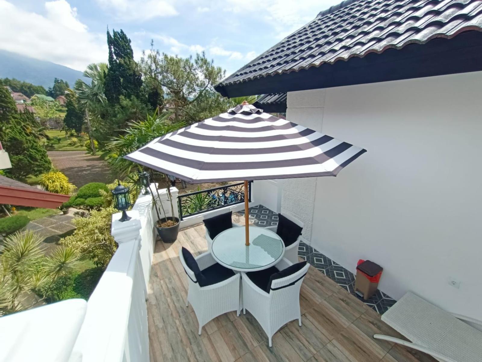 Villa Kota Bunga Malini 10 Cikundul Exterior foto